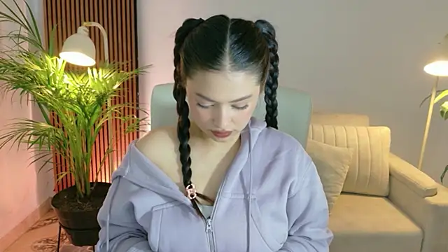 Snapshot of victoria___moon chatting on May 11, 2026, 1:39 pm victoria moon online show from May 11, 2026, 1:39 pm