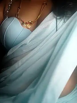 Preeti345 online show from April 18, 2026, 1:59 pm