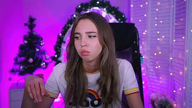 KimPorins online show from December 22, 2025, 12:13 pm