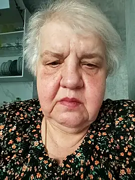 HapinessLovee online show from May 11, 2026, 4:04 pm