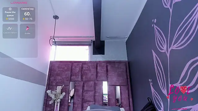 Kiara Fox   online show from March 19, 2026, 8:35 pm