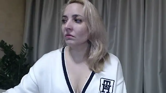 sweetpussy online show from November 27, 2025, 3:25 pm