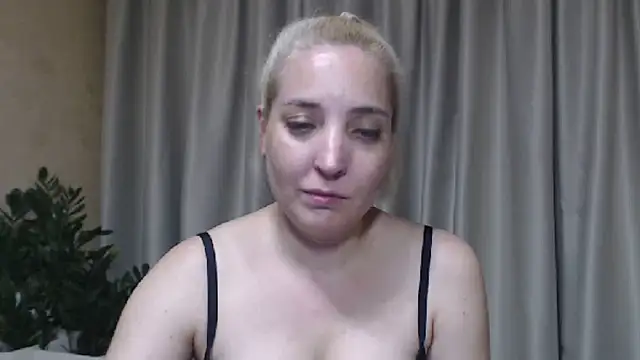 sweetpussy online show from July 1, 2026, 5:23 pm