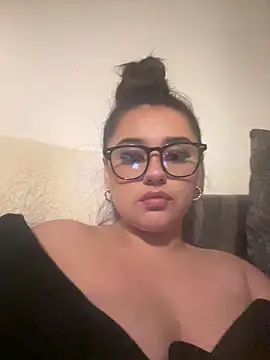 Snapshot of Wild_Busty_Niyah_XX chatting on December 18, 2025, 10:27 pm Wild Busty Niyah XX online show from December 18, 2025, 10:27 pm