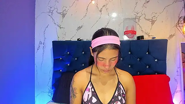 Cherry sweetty11 online show from March 18, 2026, 9:18 pm