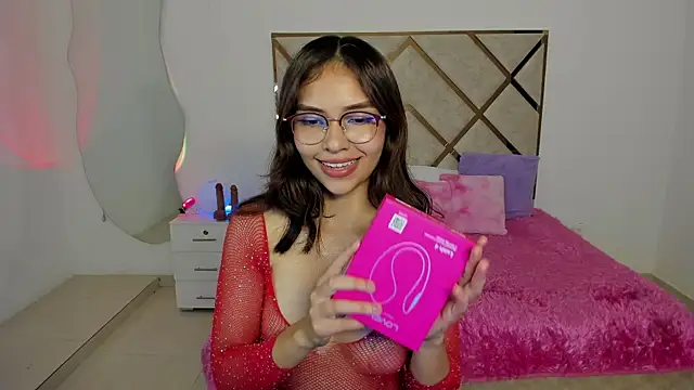 litle slut online show from January 14, 2026, 4:29 am