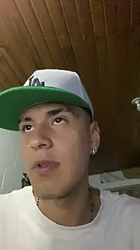 JhonCas44 online show from December 19, 2025, 3:13 am