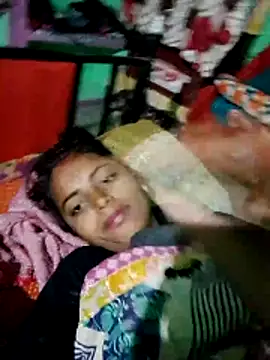 Snapshot of kami_sexe chatting on December 20, 2025, 12:29 am kami sexe online show from December 20, 2025, 12:29 am