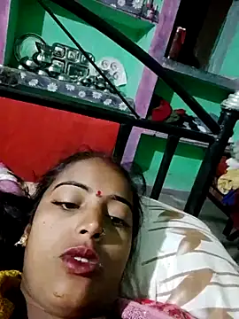 Snapshot of kami_sexe chatting on January 6, 2026, 11:51 pm kami sexe online show from January 6, 2026, 11:51 pm