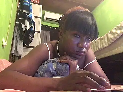 Snapshot of AsianBlackBeauty69 chatting on July 5, 2026, 4:25 pm AsianBlackBeauty69 online show from July 5, 2026, 4:25 pm