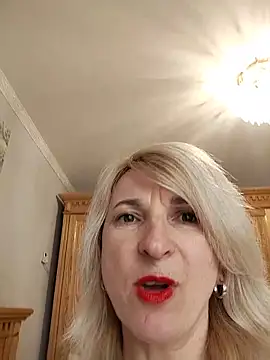 AhlyssaLove1155 online show from June 1, 2026, 3:25 pm