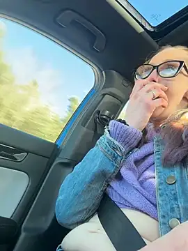 blondebombshell4343 online show from December 5, 2025, 5:53 pm