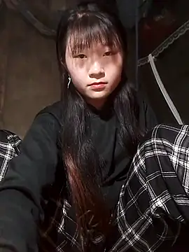 Snapshot of hinata-xx chatting on December 22, 2025, 11:29 am hinata-xx online show from December 22, 2025, 11:29 am