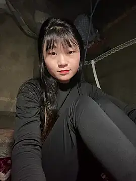 Snapshot of hinata-xx chatting on January 11, 2026, 7:35 am hinata-xx online show from January 11, 2026, 7:35 am