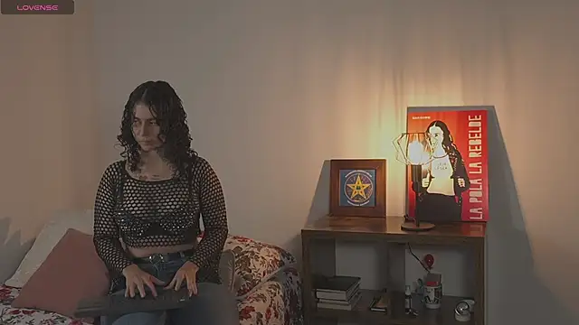 Snapshot of Estefania_Velez chatting on February 17, 2026, 2:30 am Estefania Velez online show from February 17, 2026, 2:30 am