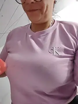 Snapshot of Susana_Rojas chatting on February 27, 2026, 2:11 am Susana Rojas online show from February 27, 2026, 2:11 am