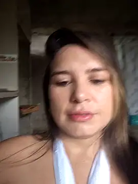 Charlott smi online show from April 15, 2026, 6:15 pm