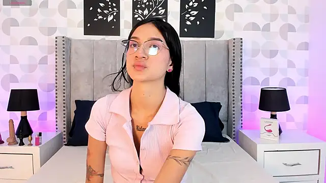 Snapshot of sara_stonems chatting on December 18, 2025, 12:22 pm sara stonems online show from December 18, 2025, 12:22 pm