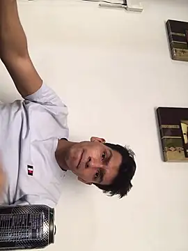 Patrick3 5556 online show from December 17, 2025, 9:21 pm