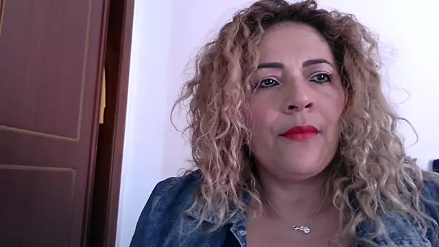 mariajosebarrazaa online show from May 31, 2026, 4:14 pm