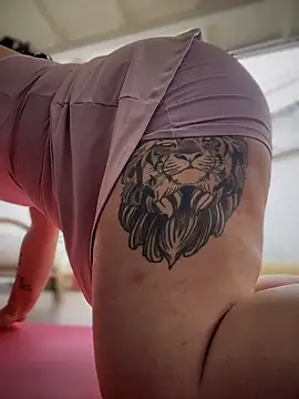 Snapshot of VanesssaMilf_ chatting on January 16, 2026, 7:51 pm VanesssaMilf online show from January 16, 2026, 7:51 pm