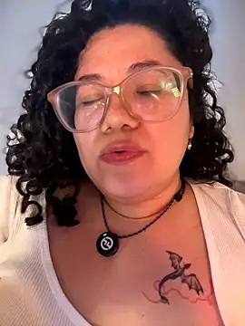 Snapshot of VanesssaMilf_ chatting on February 5, 2026, 1:05 pm VanesssaMilf online show from February 5, 2026, 1:05 pm