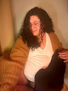 Snapshot of VanesssaMilf_ chatting on February 15, 2026, 10:36 am VanesssaMilf online show from February 15, 2026, 10:36 am