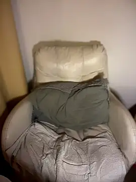 Snapshot of VanesssaMilf_ chatting on March 2, 2026, 5:08 am VanesssaMilf online show from March 2, 2026, 5:08 am