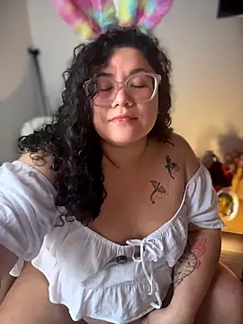 VanesssaMilf  online show from March 31, 2026, 10:32 pm