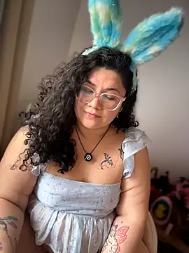 VanesssaMilf  online show from April 1, 2026, 8:39 pm