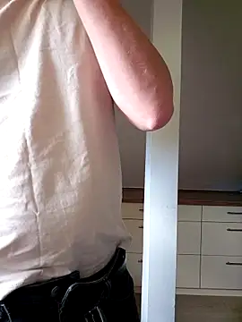 bigCock91420 online show from April 26, 2026, 10:13 am