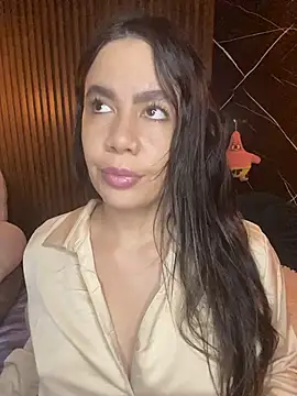 Snapshot of ValentinaEliot chatting on February 3, 2026, 12:20 am ValentinaEliot online show from February 3, 2026, 12:20 am