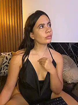 Snapshot of ValentinaEliot chatting on February 8, 2026, 3:32 am ValentinaEliot online show from February 8, 2026, 3:32 am