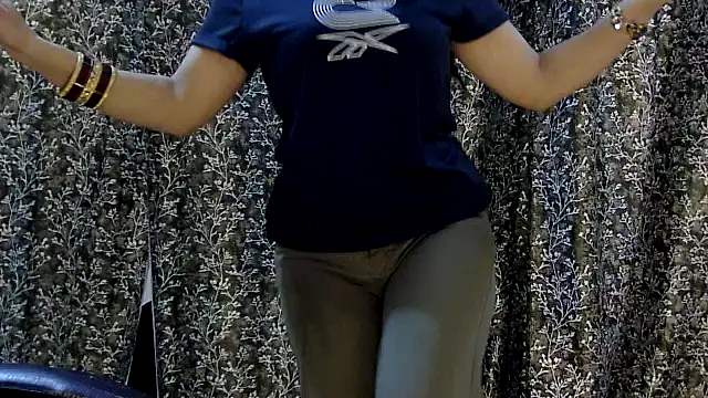 Exotic tanvi online show from April 9, 2026, 5:18 am