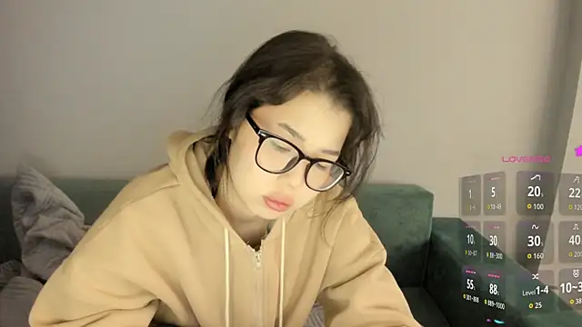 kimyjina online show from March 24, 2026, 3:22 am