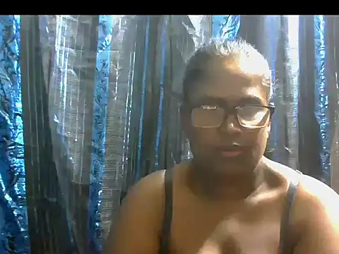 Snapshot of Exotic_indian95 chatting on December 21, 2025, 6:15 pm Exotic indian95 online show from December 21, 2025, 6:15 pm