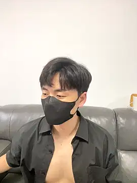 Snapshot of kimze7 chatting on December 20, 2025, 2:35 pm kimze7 online show from December 20, 2025, 2:35 pm