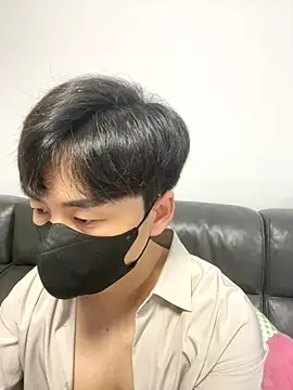 Snapshot of kimze7 chatting on December 21, 2025, 1:40 pm kimze7 online show from December 21, 2025, 1:40 pm