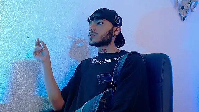 Snapshot of kingdani_hot chatting on December 21, 2025, 3:02 am kingdani hot online show from December 21, 2025, 3:02 am