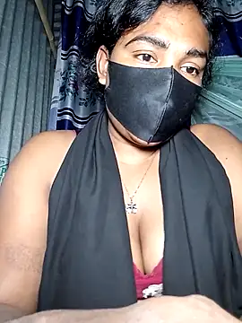 Snapshot of porimoi_505 chatting on February 17, 2026, 6:36 pm porimoi 505 online show from February 17, 2026, 6:36 pm