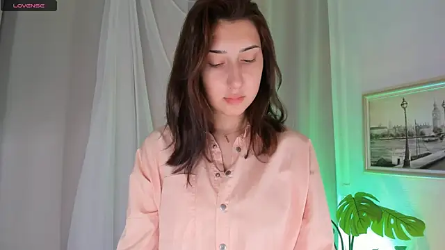 Snapshot of TariLechliter chatting on January 10, 2026, 12:07 pm TariLechliter online show from January 10, 2026, 12:07 pm