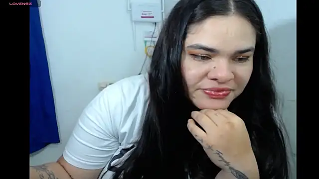 NinaFuentes2X online show from May 22, 2026, 4:19 am