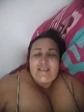 Nini Love  online show from May 18, 2026, 3:57 am