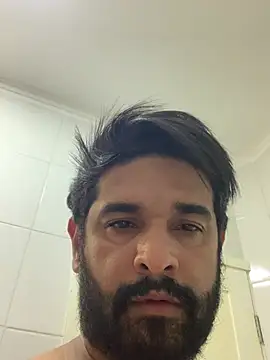 Snapshot of Phenrik1989 chatting on February 10, 2026, 6:23 pm Phenrik1989 online show from February 10, 2026, 6:23 pm