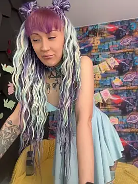 Tattoo  Moon online show from April 13, 2026, 12:05 am