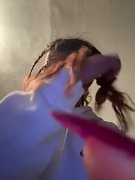 Bellaa25 online show from April 21, 2026, 11:07 pm