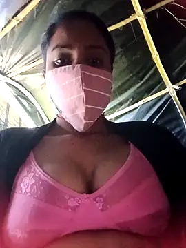 Poonam8080 online show from December 19, 2025, 6:53 am