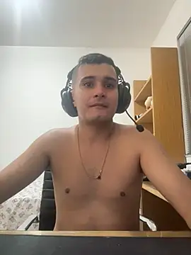 mineirinhobh93 online show from April 26, 2026, 2:20 am