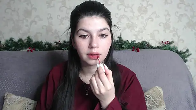 KisaModel online show from February 2, 2026, 11:58 pm