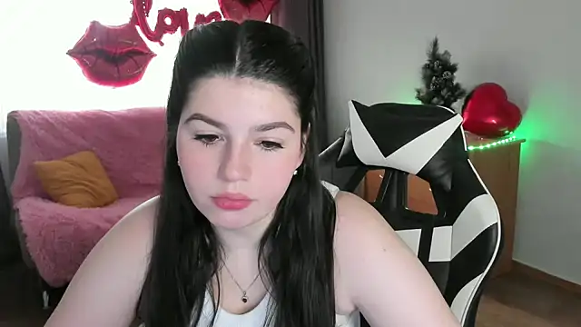 KisaModel online show from April 2, 2026, 2:20 am